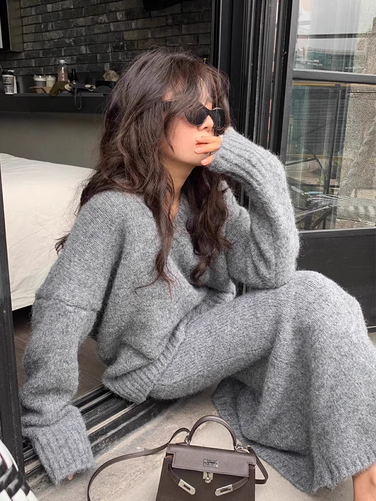 大人かわいい服 ふんわりニット素材の上下セット