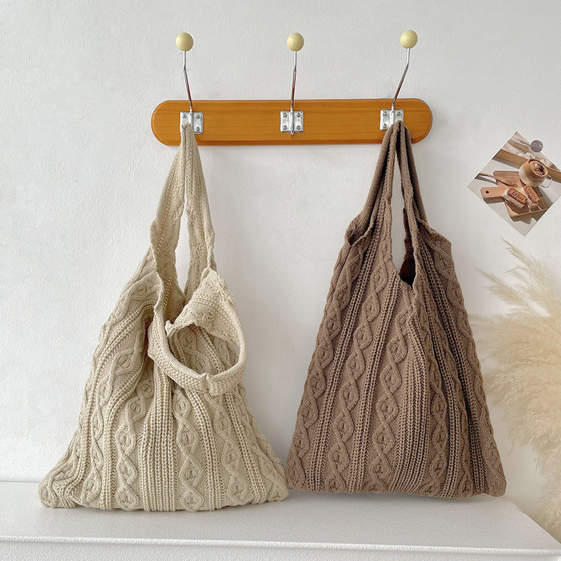 大人かわいい服 大人かわいいケーブル編みニットバッグ