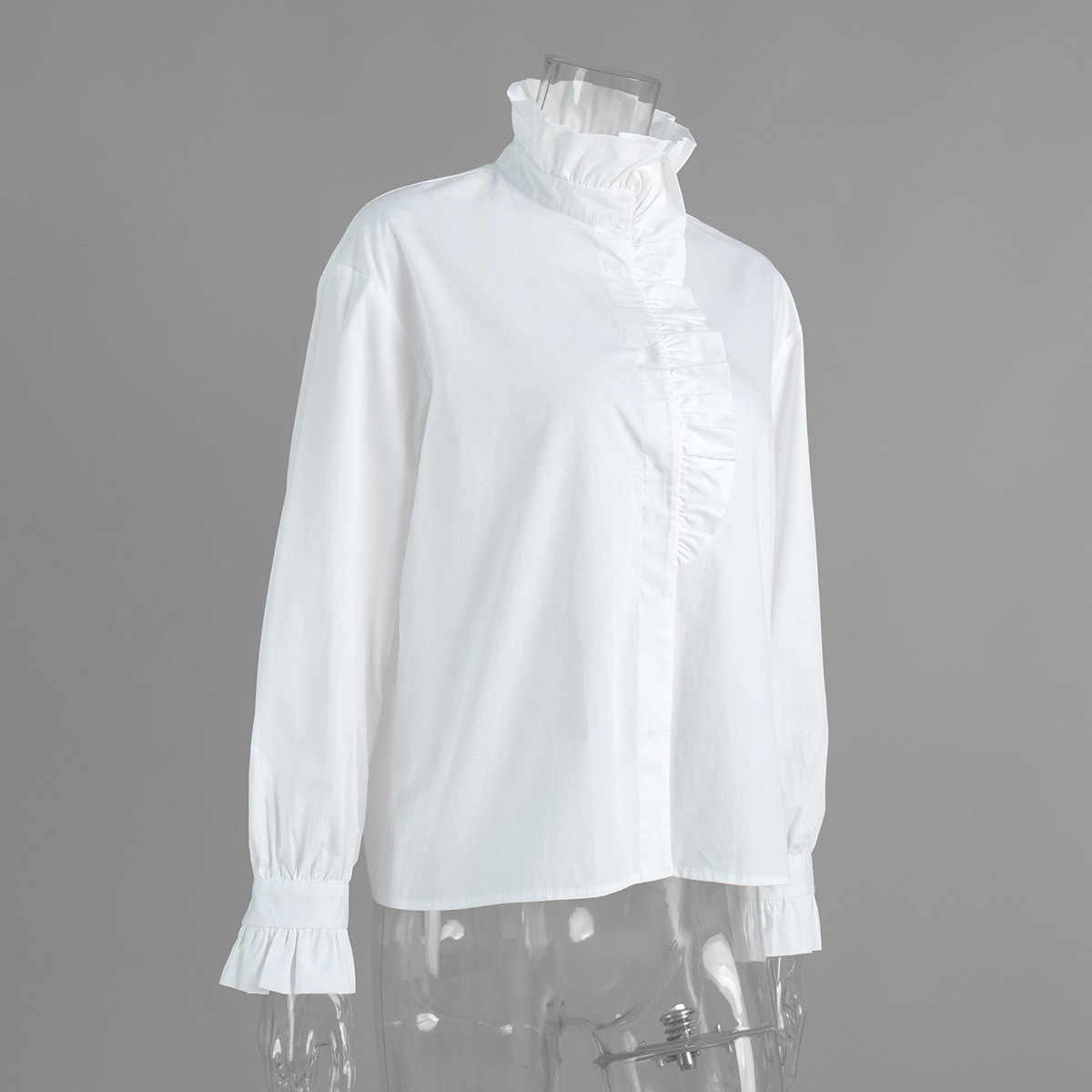 大人かわいい服 シンプルフリルハイネック長袖ブラウス