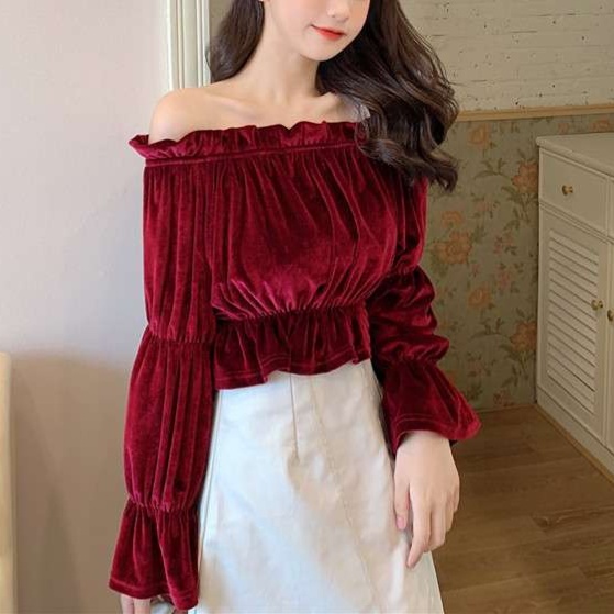 大人かわいい服 フリルオフショルダーブラウス
