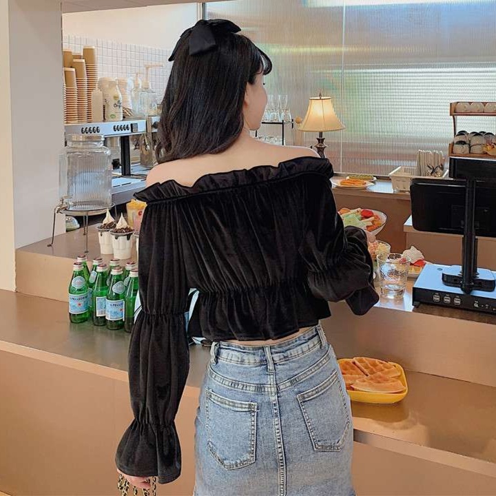 大人かわいい服 フリルオフショルダーブラウス