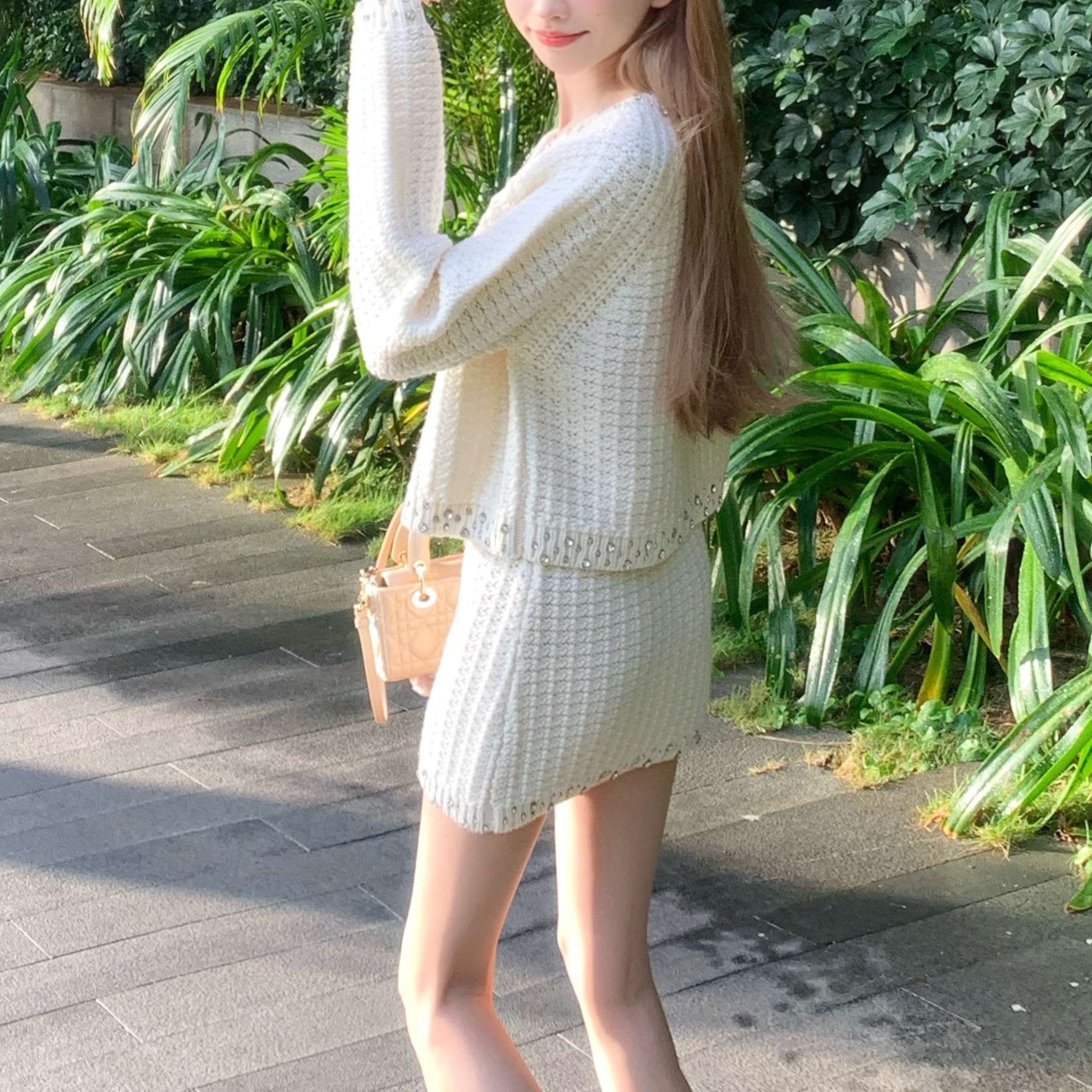 https://fulmo-img-server.com/girlishia/1730636098423_8rr6n9hj_cropped.jpg