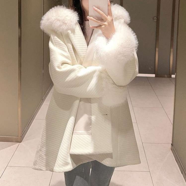 https://fulmo-img-server.com/girlishia/1730679871019_3ggdxdzy_cropped.jpg