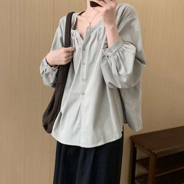 大人かわいい服 ゆるふわギャザーブラウス