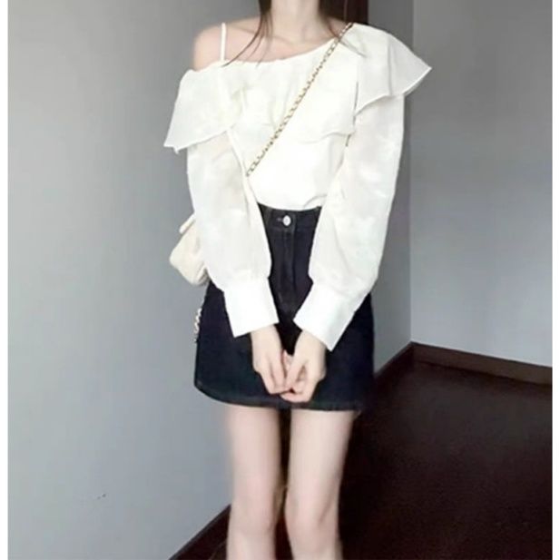 大人かわいい服 大人かわいい服 肩見せフリルブラウス