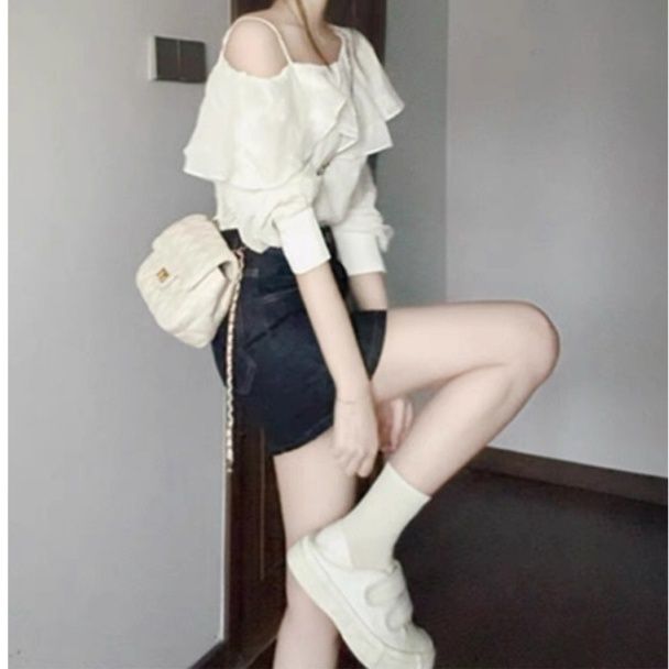 大人かわいい服 大人かわいい服 肩見せフリルブラウス