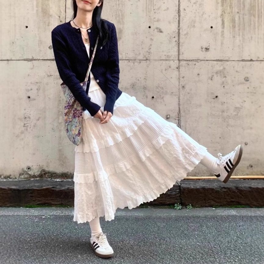 大人かわいい服 レース切り替えフレアロングスカート