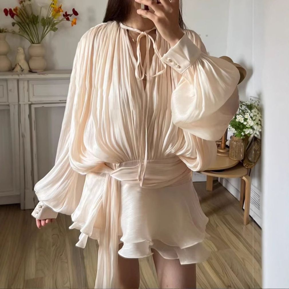 大人かわいい服 プリーツデザインウエストマークワンピース