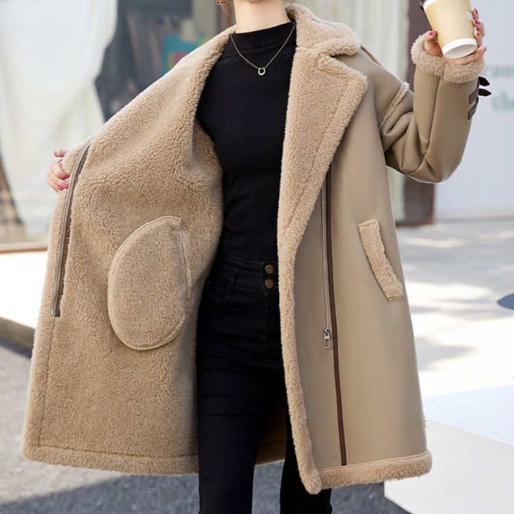 大人かわいい服 もこもこボア襟ベルト付きムートン調ロングコート