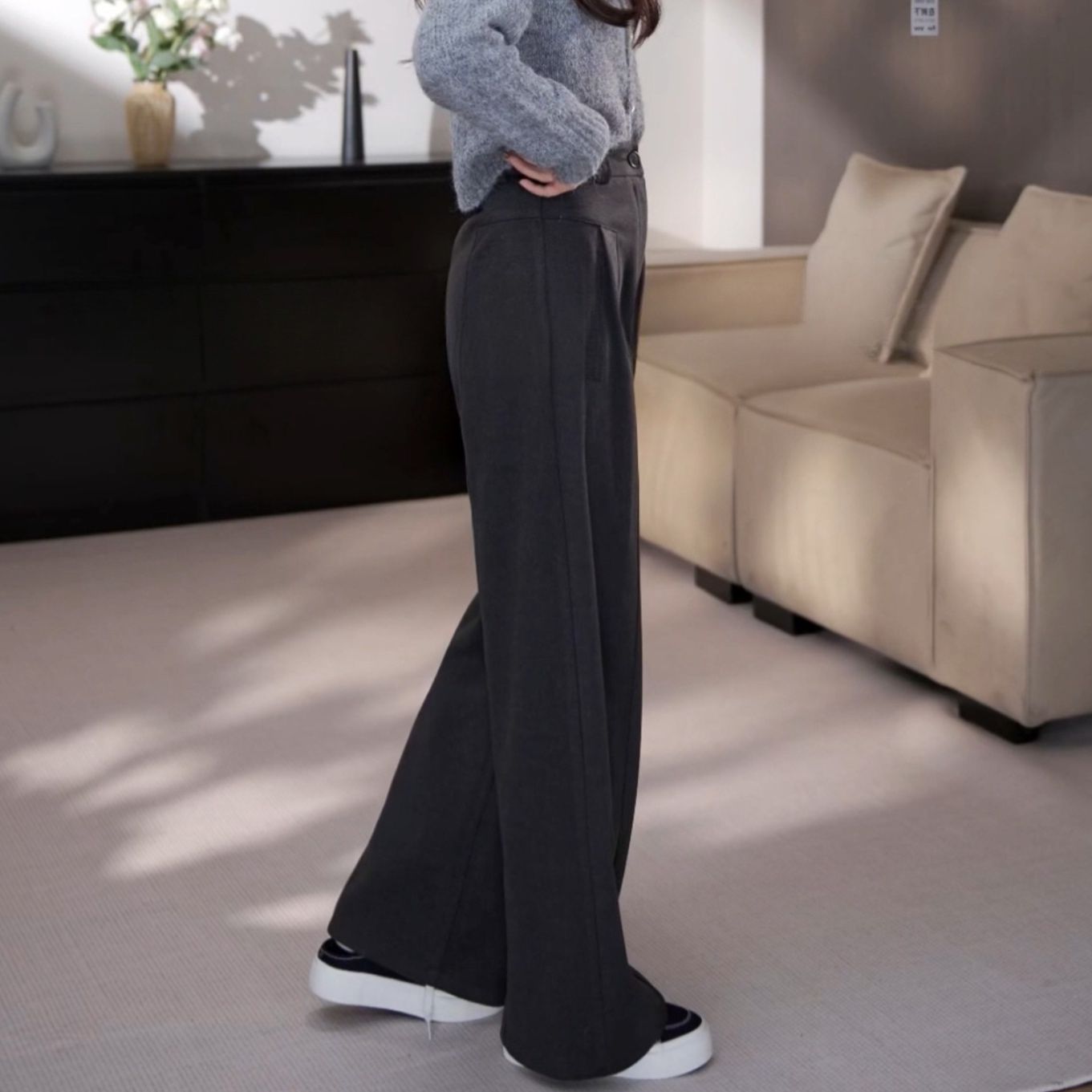 大人かわいい服 タックデザインゆったりワイドパンツ