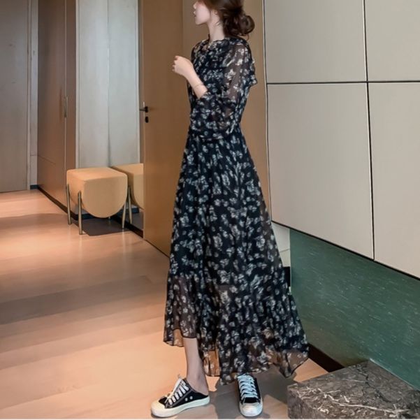 大人かわいい服 小花柄シフォンティアード長袖ロング丈ワンピース