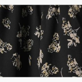 大人かわいい服 小花柄シフォンティアード長袖ロング丈ワンピース