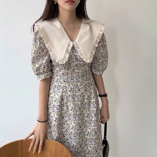 大人かわいい服 ビッグ襟フリル花柄パフスリーブワンピース