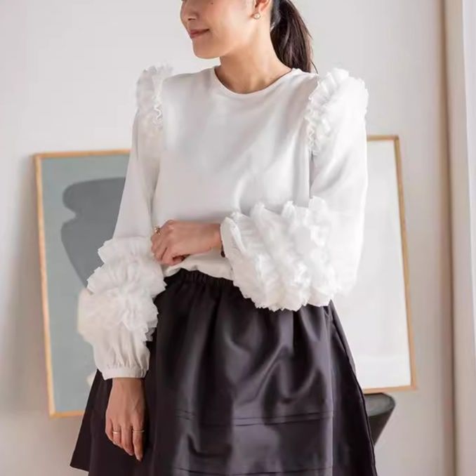 大人かわいい服 立体フリル袖シフォンブラウス