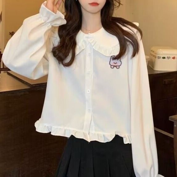 大人かわいい服 フリル装飾の長袖シャツ 上品かわいい羽織り