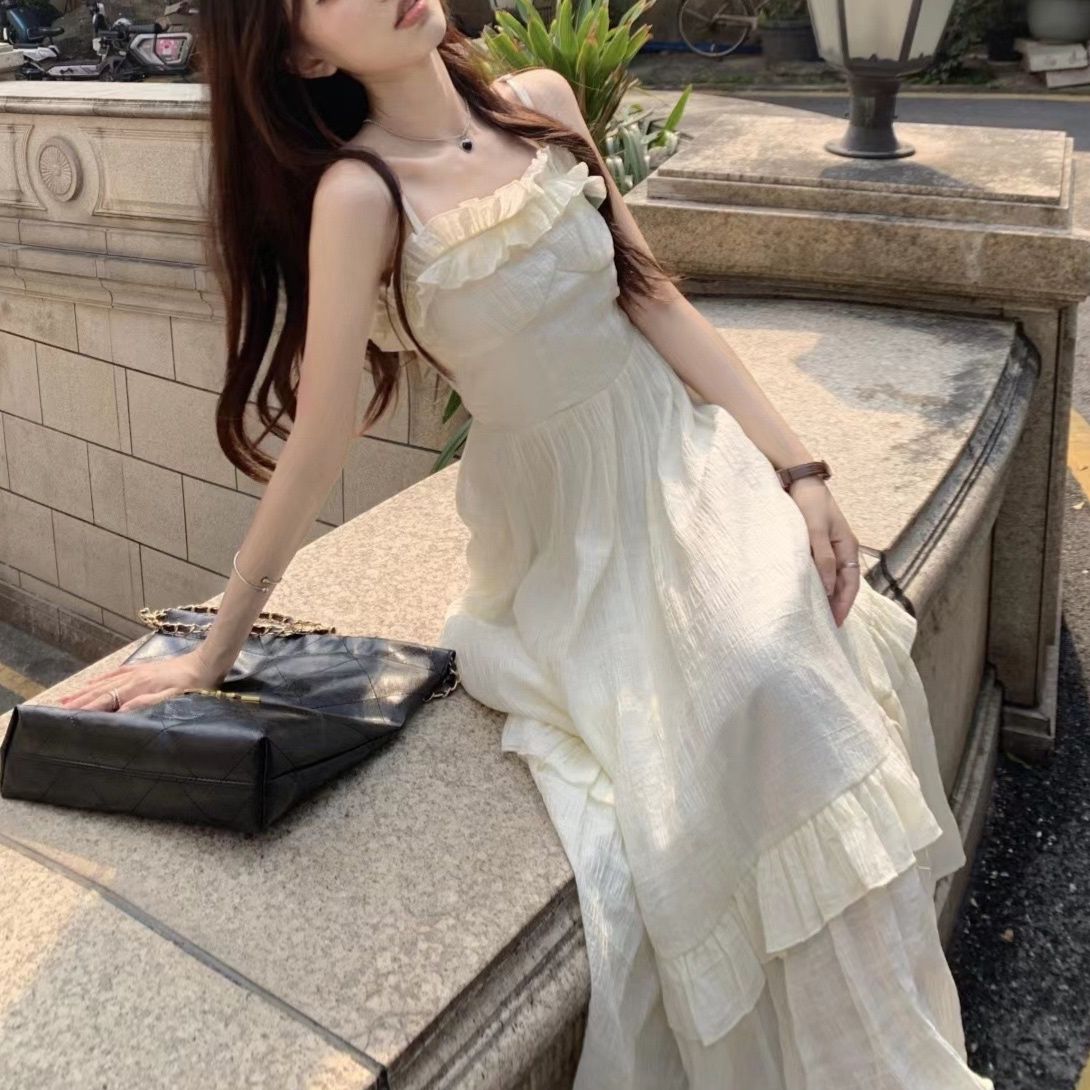 大人かわいい服 胸元フリルキャミソールロングワンピース