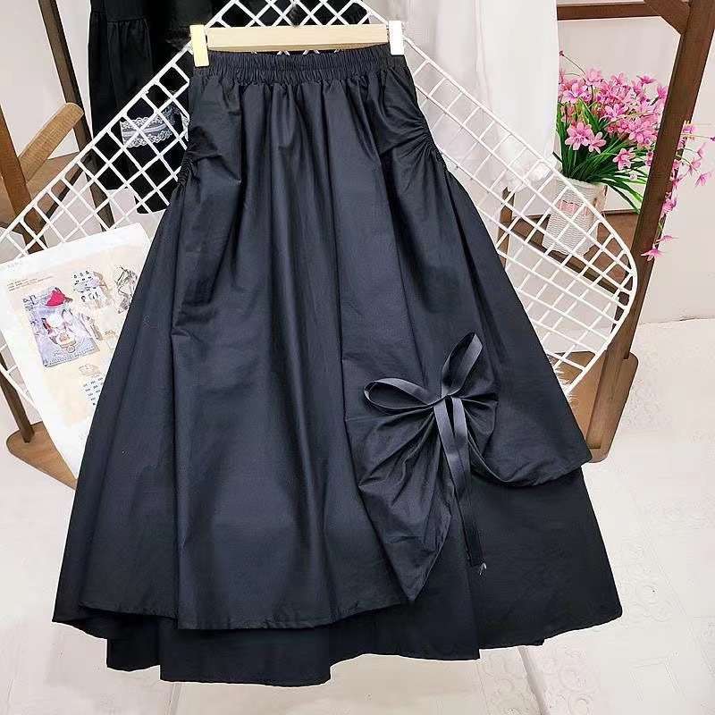 大人かわいい服 リボン付きフレアロングスカート