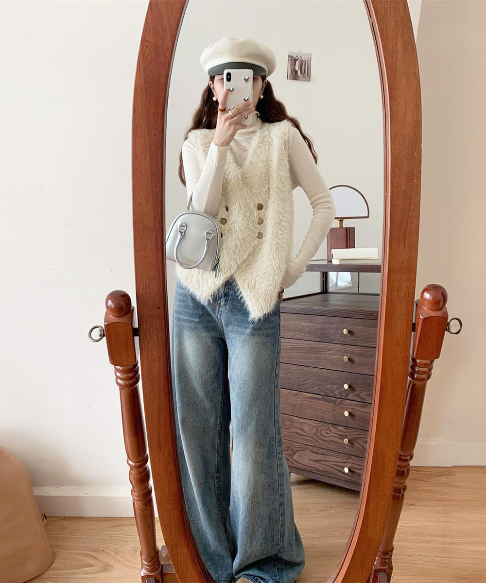 大人かわいい服 ふわもこファーベスト ダブルボタン Vネック