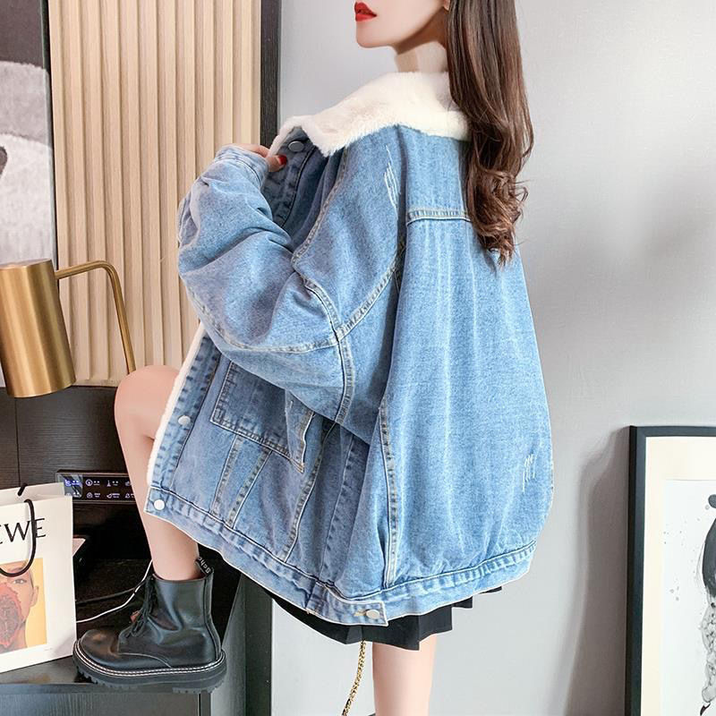 大人かわいい服 配色ステッチボア襟付きデニムジャケット