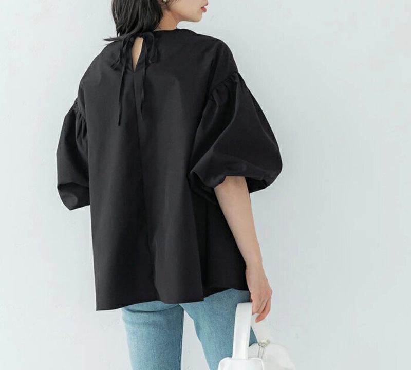 大人かわいい服 ふんわり袖のゆったりブラウス