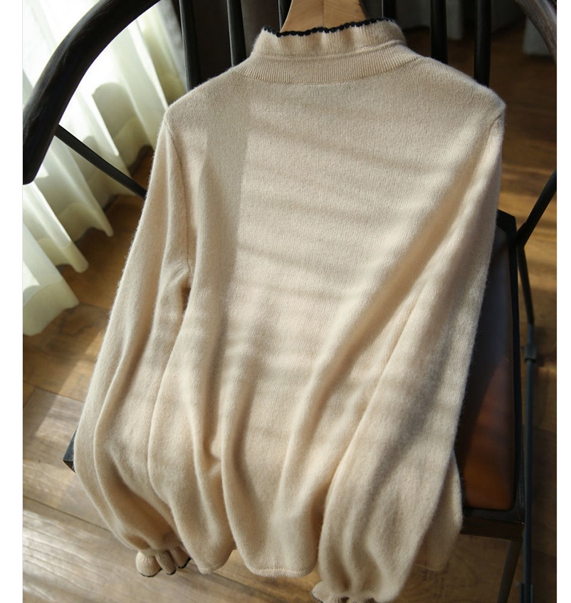 大人かわいい服 パールボタン付きフリル配色ニットカーディガン