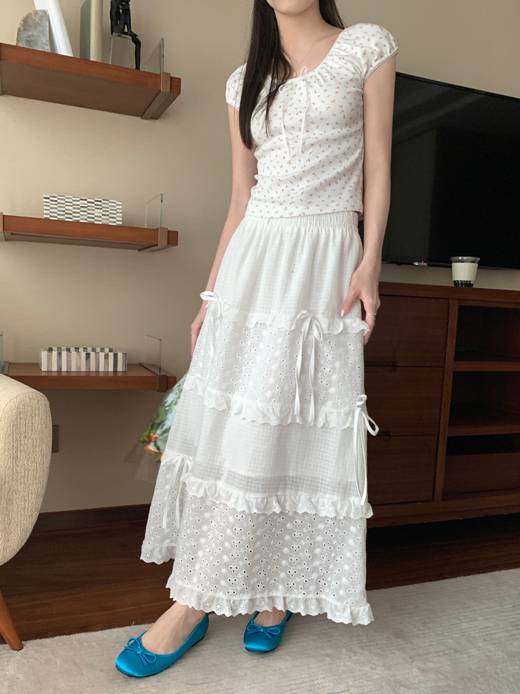 大人かわいい服 刺繍レース切替ティアードロングスカート