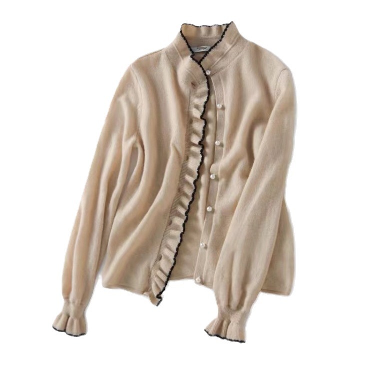 大人かわいい服 パールボタン付きフリル配色ニットカーディガン