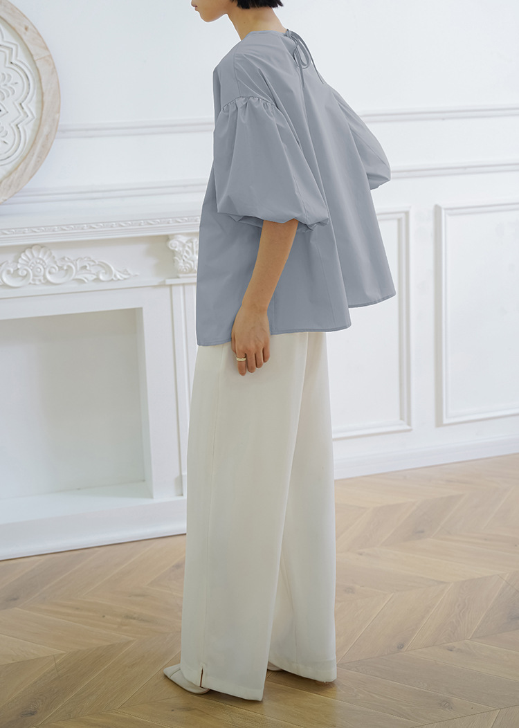 大人かわいい服 ふんわり袖のゆったりブラウス