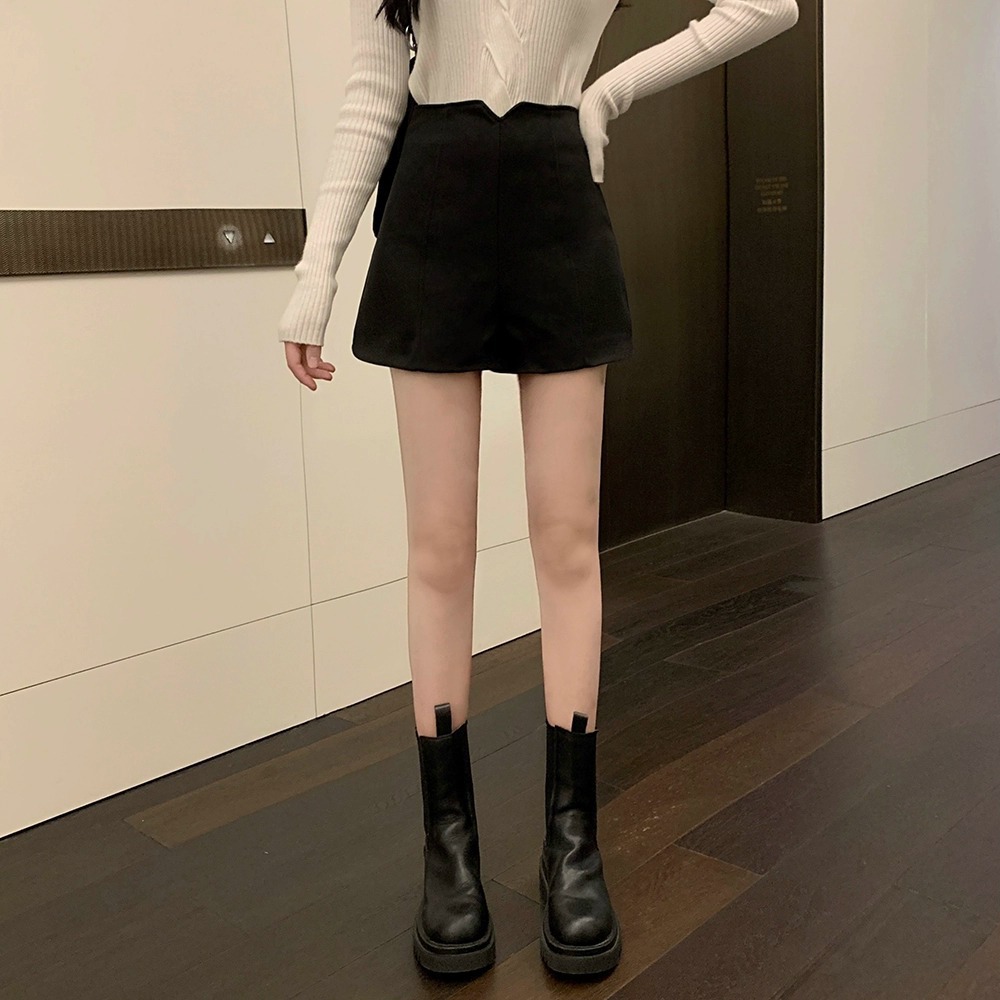 大人かわいい服 起毛素材のハイウエストショートパンツ