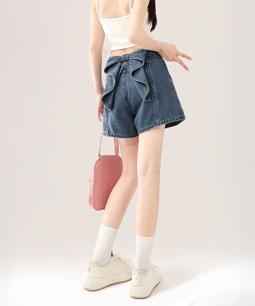 大人かわいい服 バックリボン美脚デニムショートパンツ
