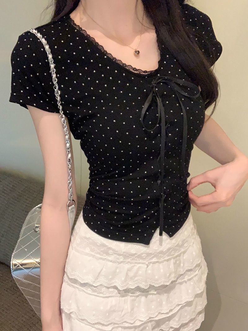 大人かわいい服 リボン付きドットフレンチ袖トップス