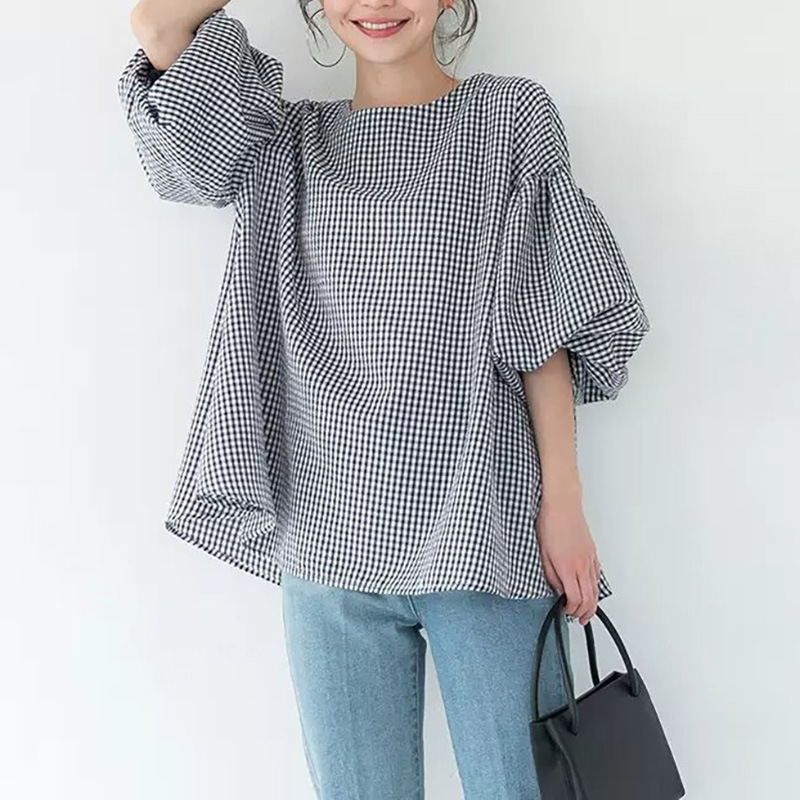 大人かわいい服 ふんわり袖のゆったりブラウス