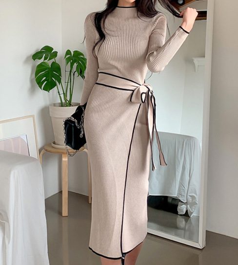 大人かわいい服 配色パイピングリボン付きリブニットワンピース