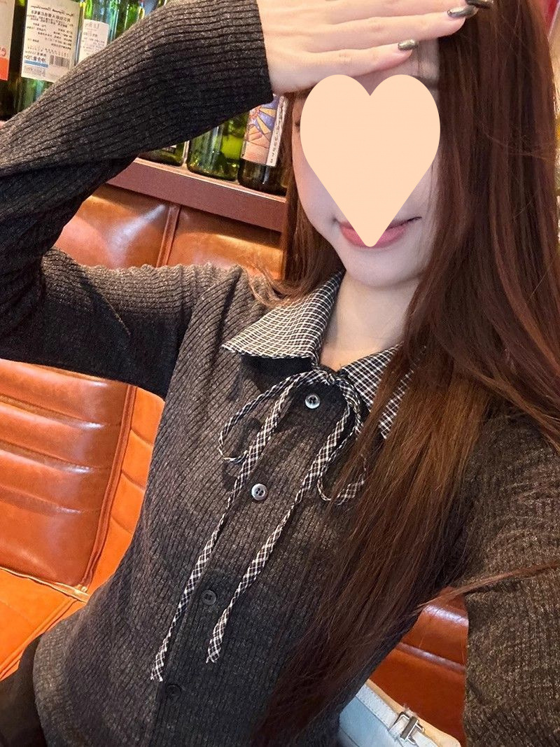 大人かわいい服 チェック柄襟付きリボン結び長袖ニットトップス