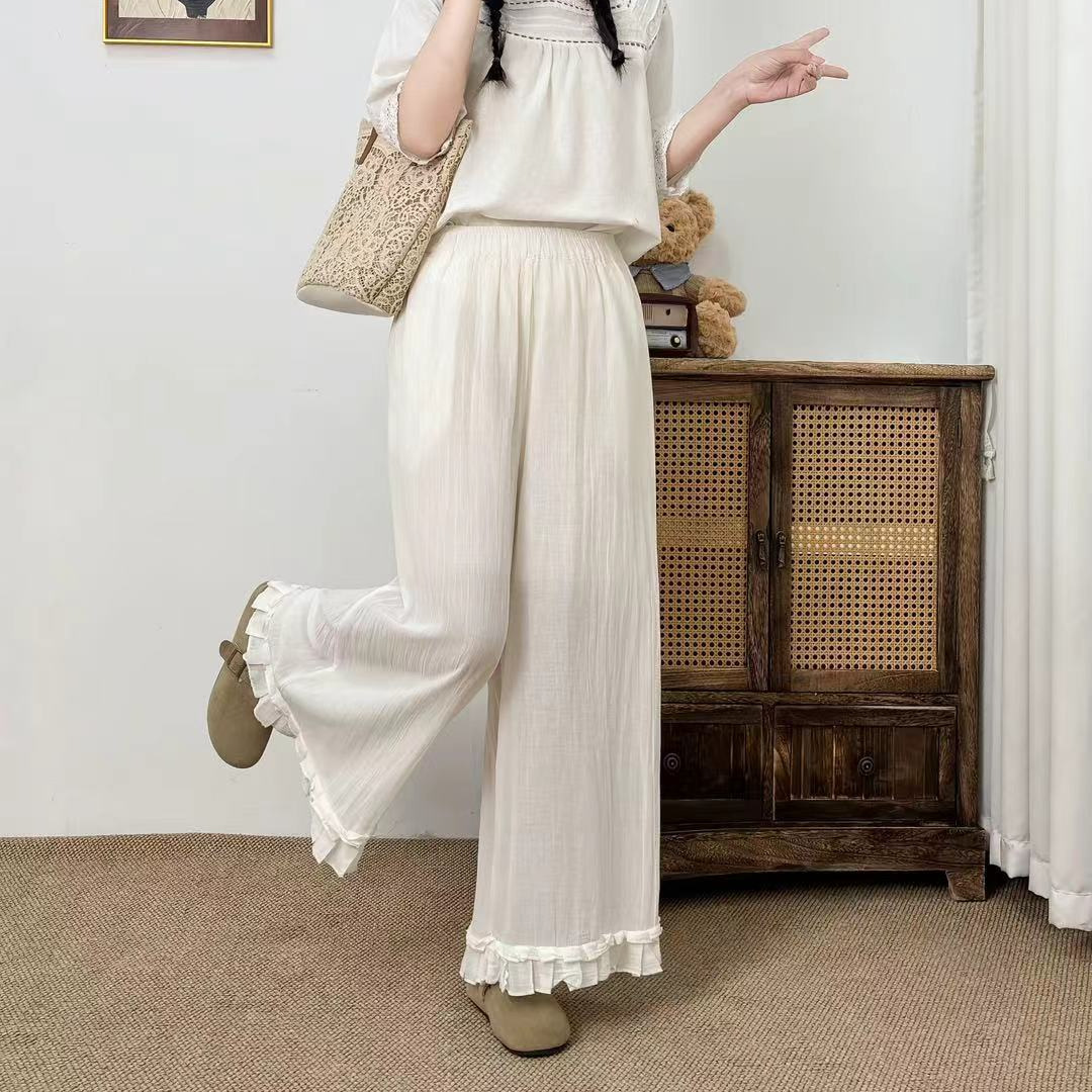 大人かわいい服 裾フリル付きワイドシルエットリラックスパンツ
