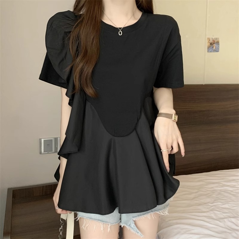 大人かわいい服 フリルウェーブペプラムトップス