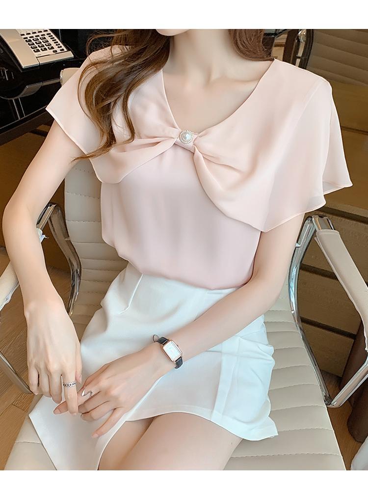 大人かわいい服 真珠リボンデコレーションブラウス
