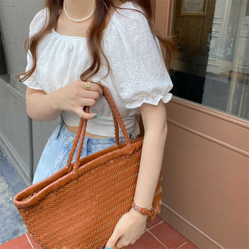 大人かわいい服 ふんわり姫袖ショートブラウス