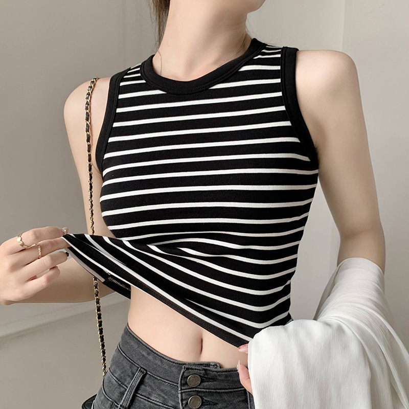 https://fulmo-img-server.com/girlishia/4f93bf82-87a8-4e32-8005-604a9586be4f.jpg