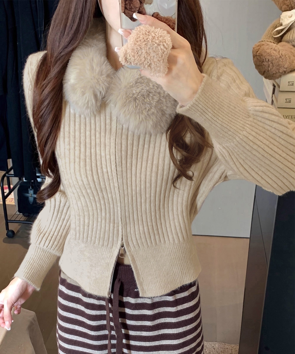 大人かわいい服 ふわふわファー襟リブニットカーディガン