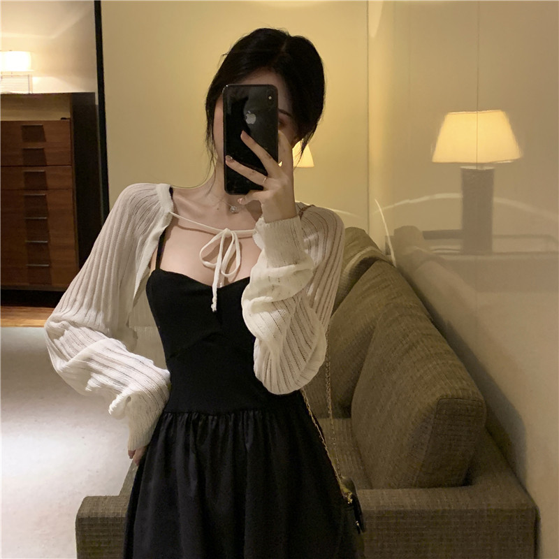 大人かわいい服 シアー袖切り替えリボン付きミディ丈ワンピース