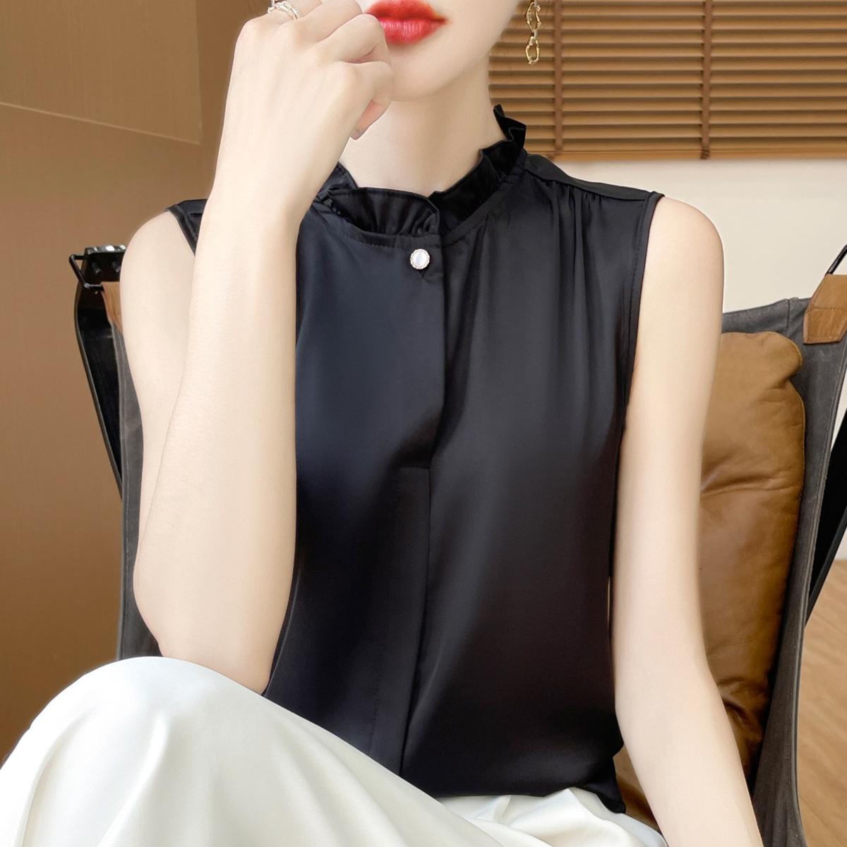 大人かわいい服 ひだまりフリルノースリーブブラウス