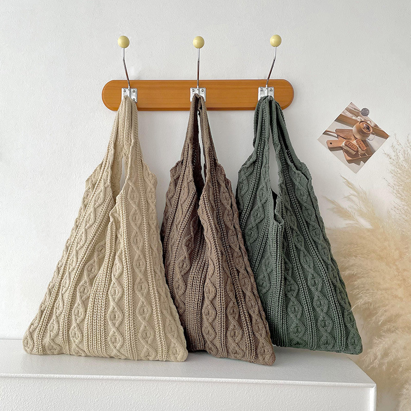 大人かわいい服 大人かわいいケーブル編みニットバッグ