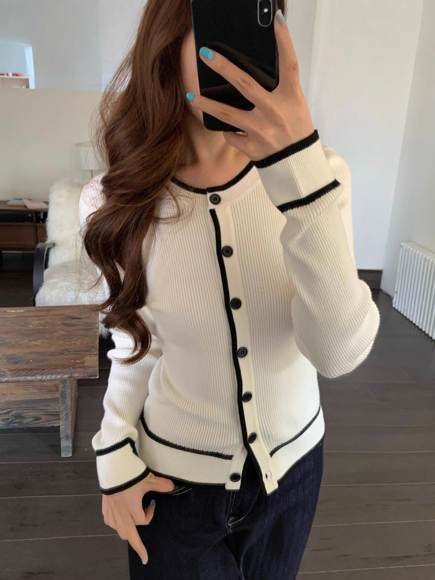 大人かわいい服 配色パイピングリブニットカーディガン