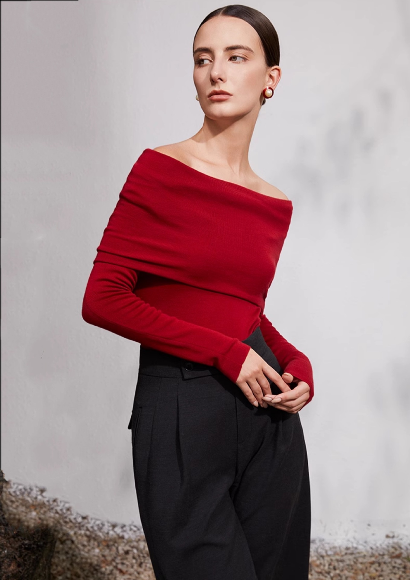 大人かわいい服 オフショルダーリブニットプルオーバー