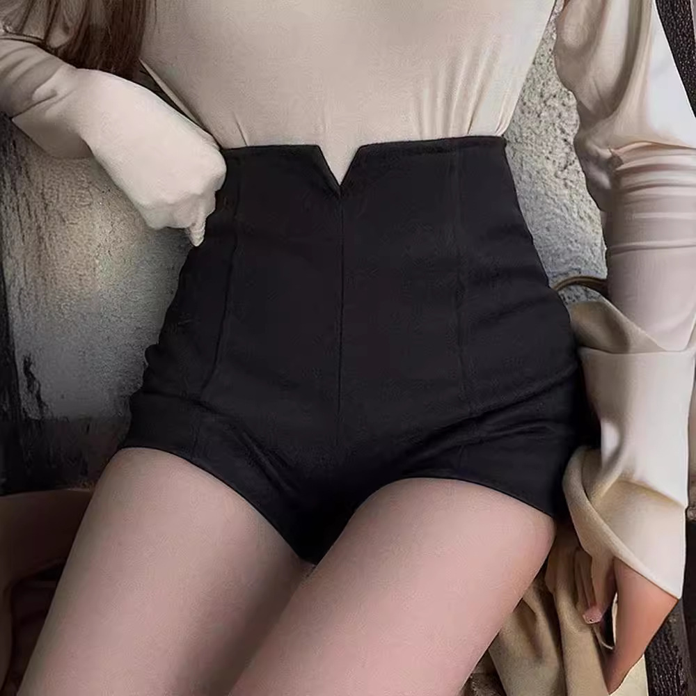 大人かわいい服 起毛素材のハイウエストショートパンツ