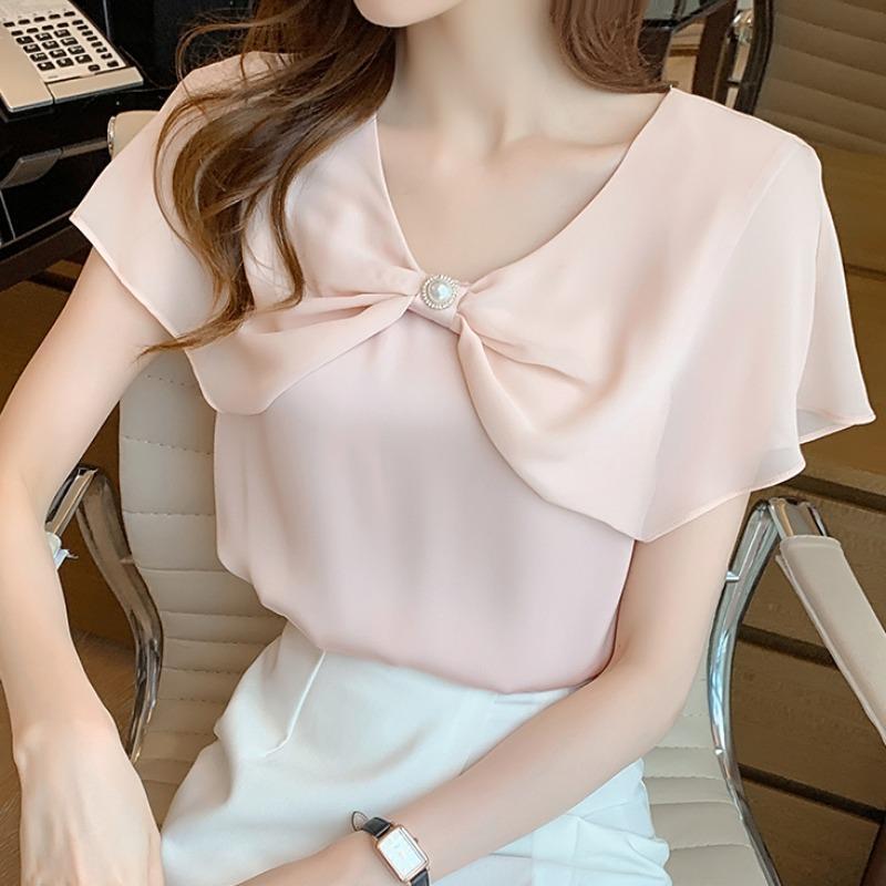 大人かわいい服 真珠リボンデコレーションブラウス