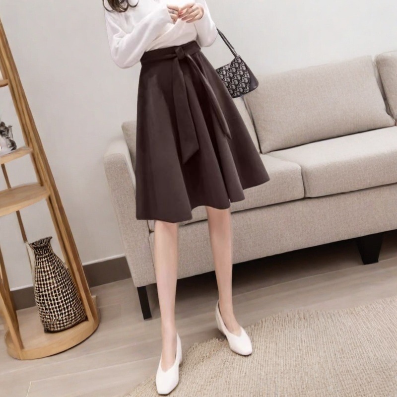 大人かわいい服 リボンベルト付きフレアタックスカート