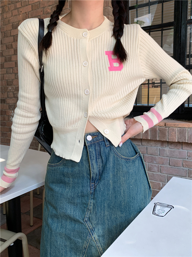 大人かわいい服 袖配色ラインリブニットカーディガン