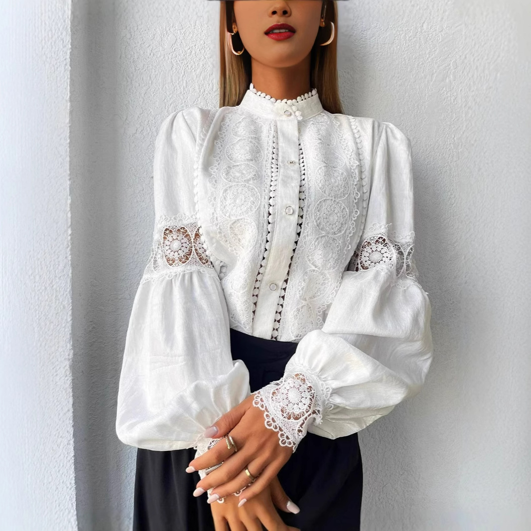 大人かわいい服 刺繍レースパフスリーブブラウス